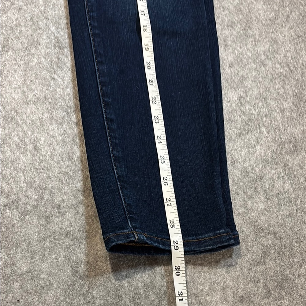 🔥 **Ultimate Style: Madewell 10" High-Rise Skinny Jeans** 🔥 - Picture 5 of 11
